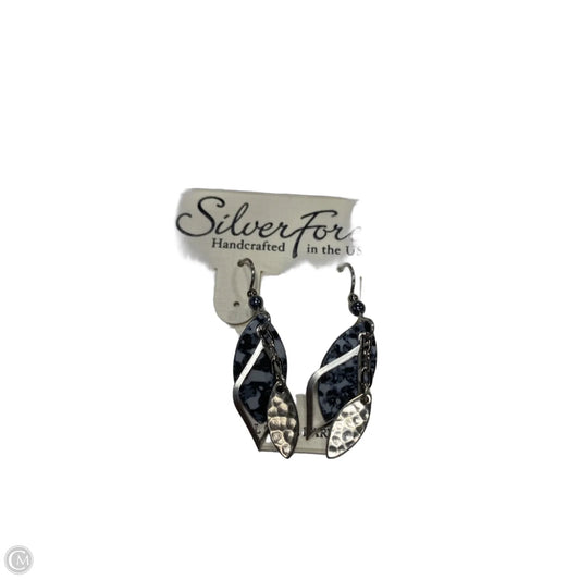 Earrings Dangle/drop By Clothes Mentor, Size: 1