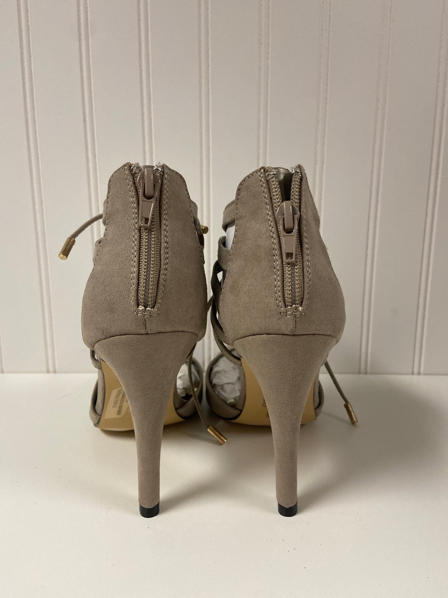 Taupe Shoes Heels Stiletto Shoedazzle, Size 9