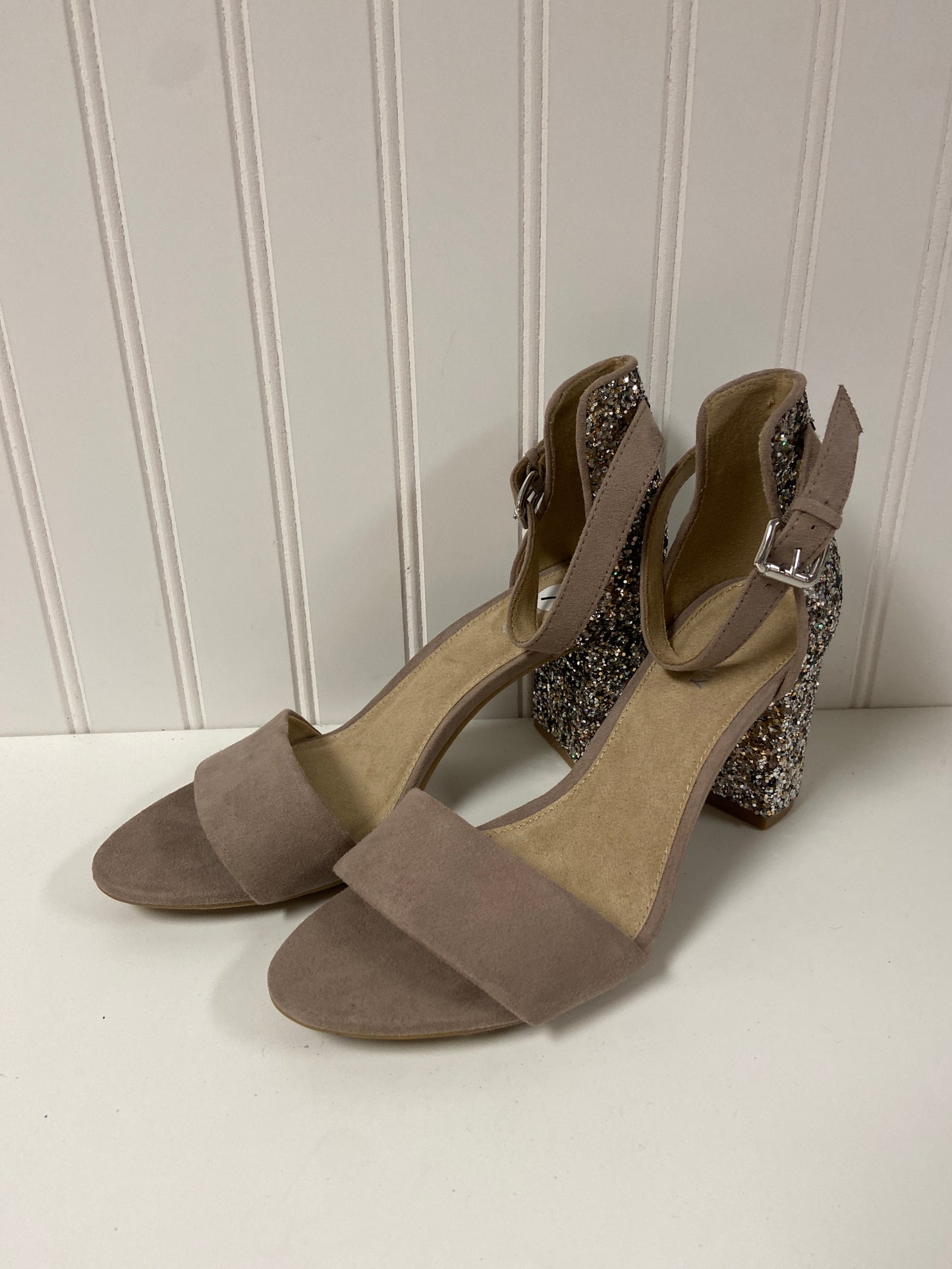 Taupe Sandals Heels Block Old Navy, Size 7