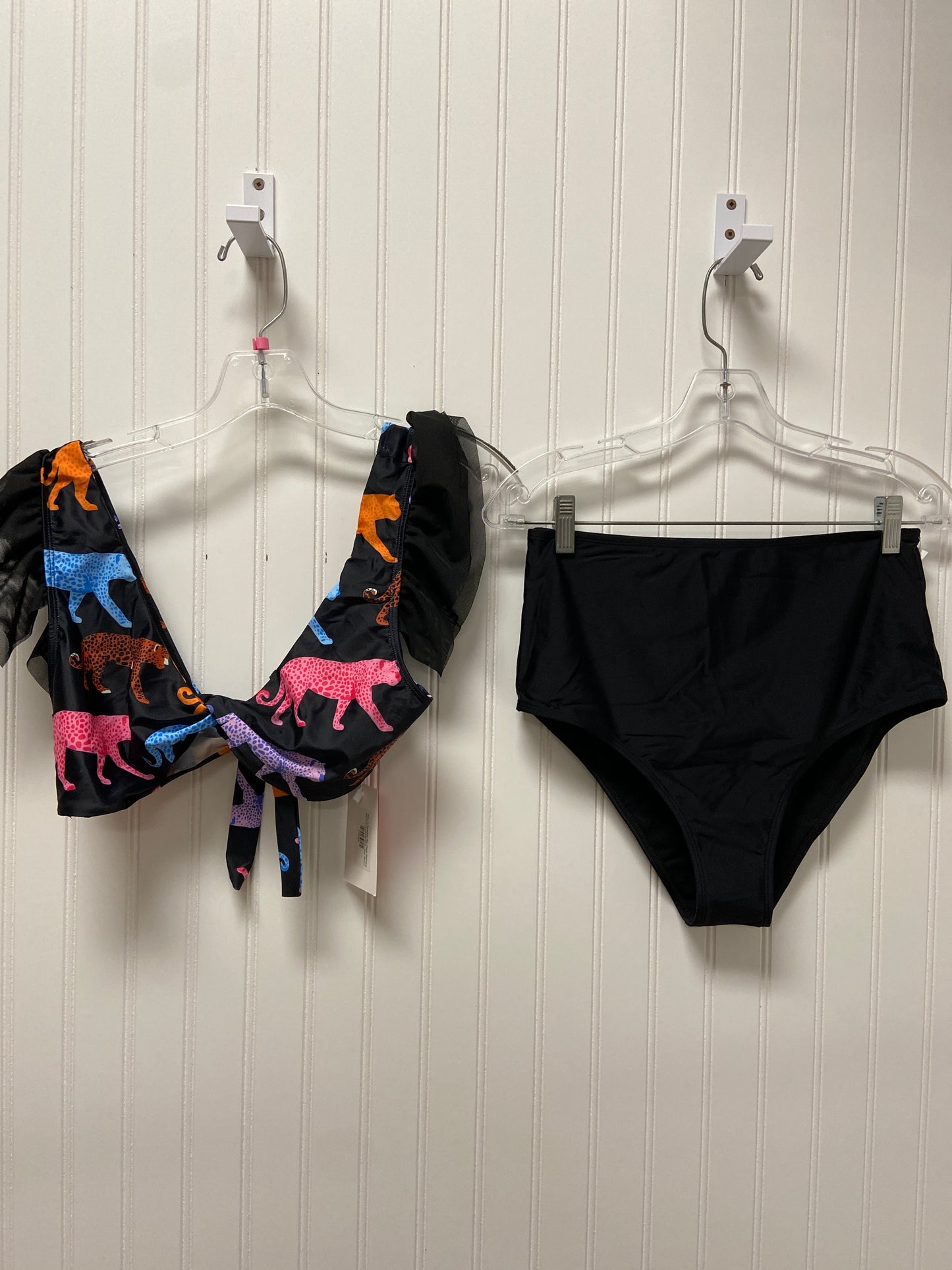 Black Swimsuit 2pc Clothes Mentor, Size M