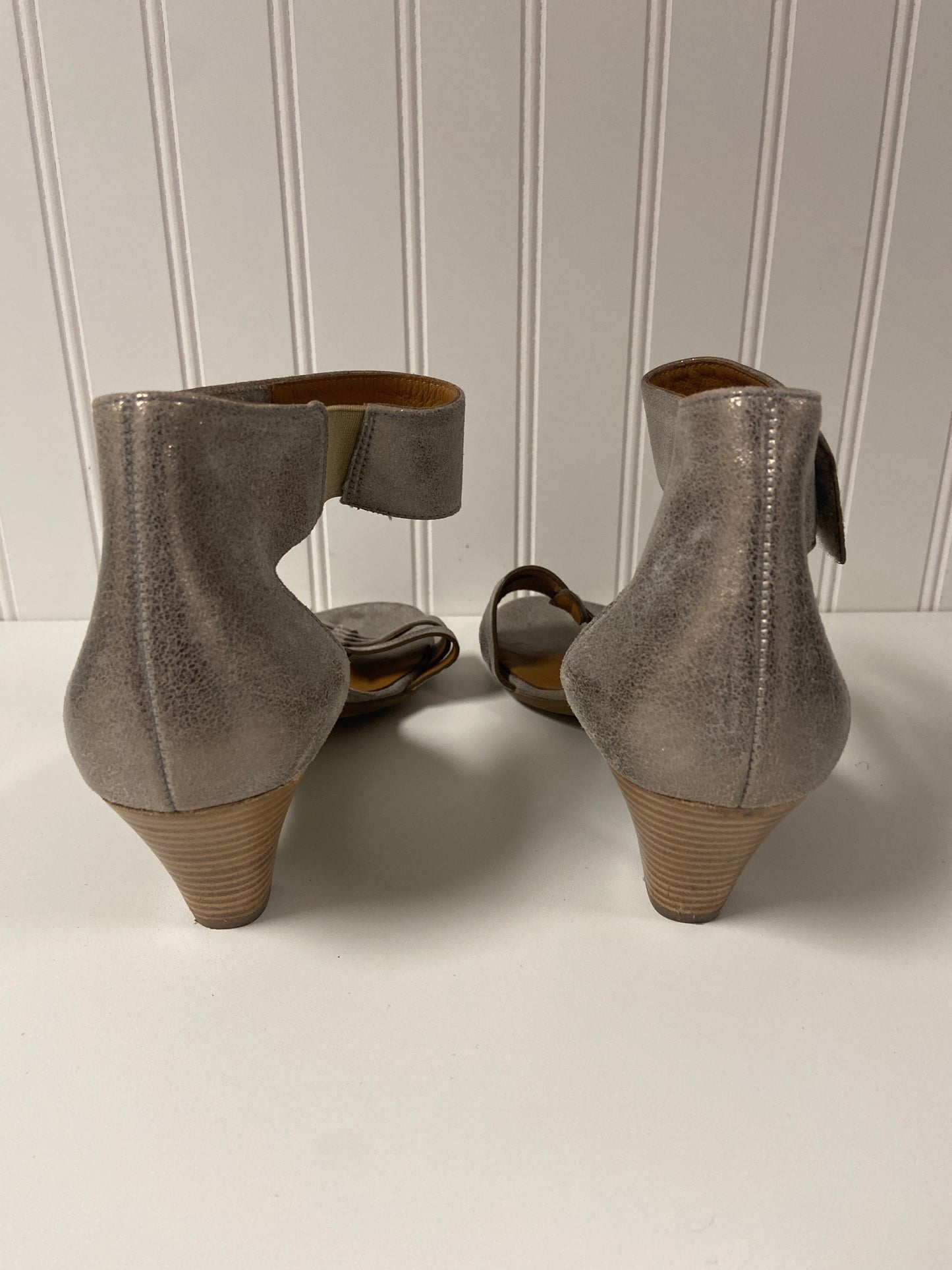 Sandals Heels Block By Paul Green In Grey, Size: 7