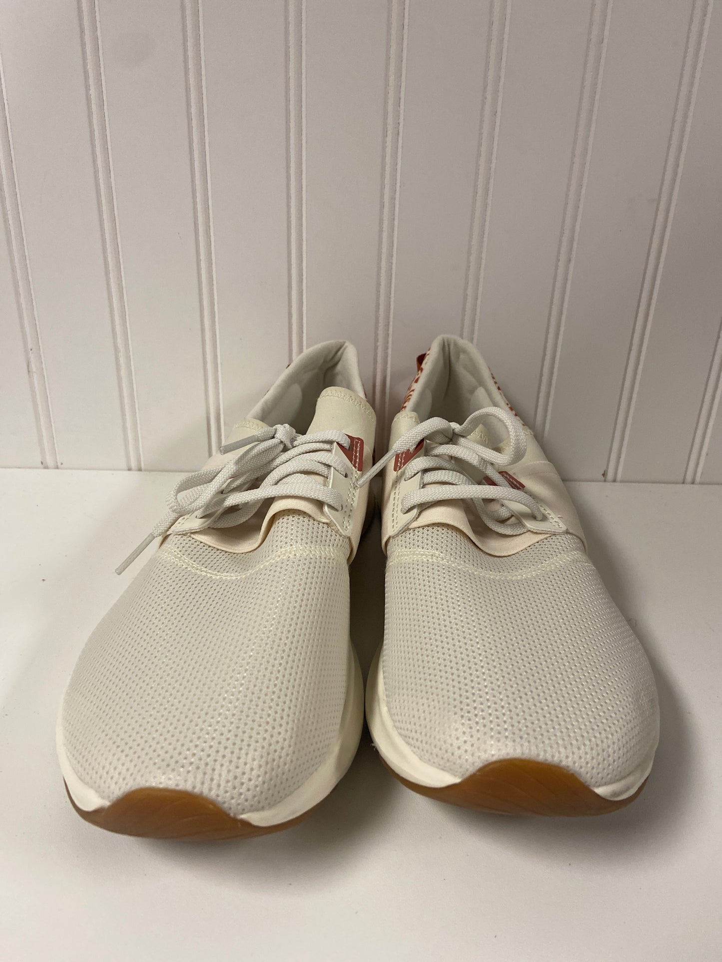 Shoes Athletic By New Balance In Cream, Size: 10