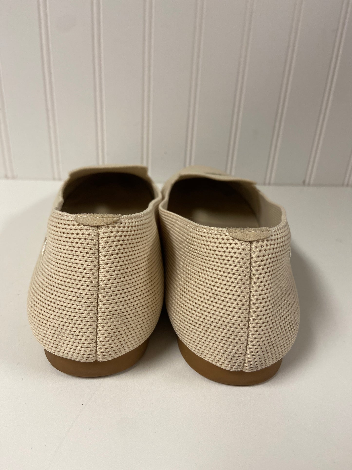 Shoes Flats By Cmc In Beige, Size: 9