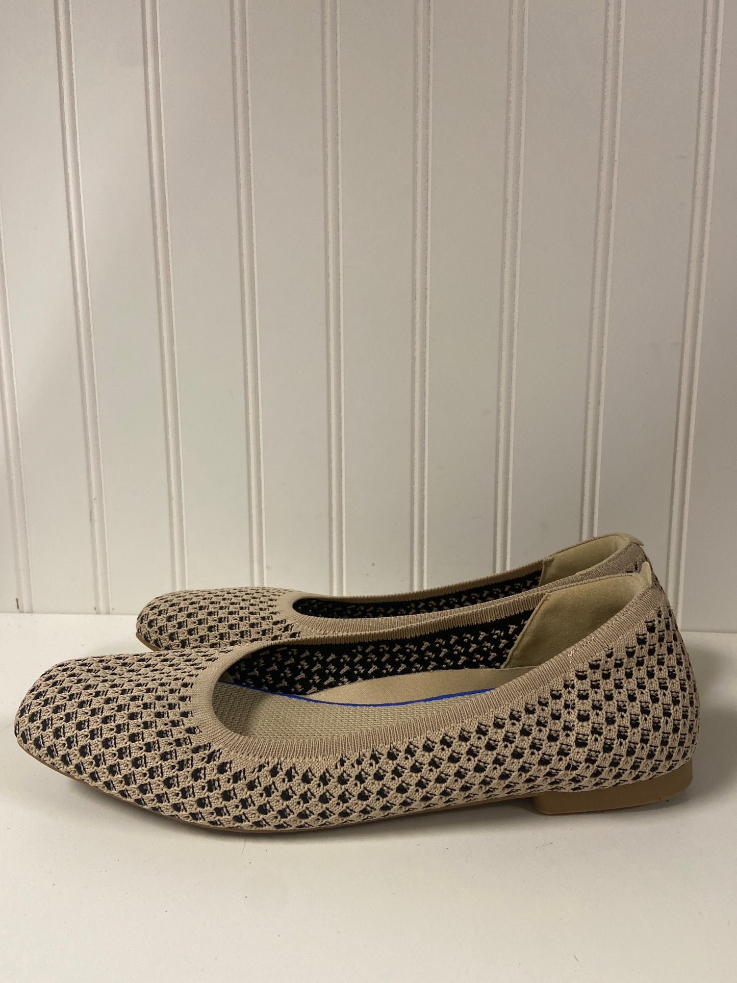 Shoes Flats By Clothes Mentor In Beige, Size: 8.5