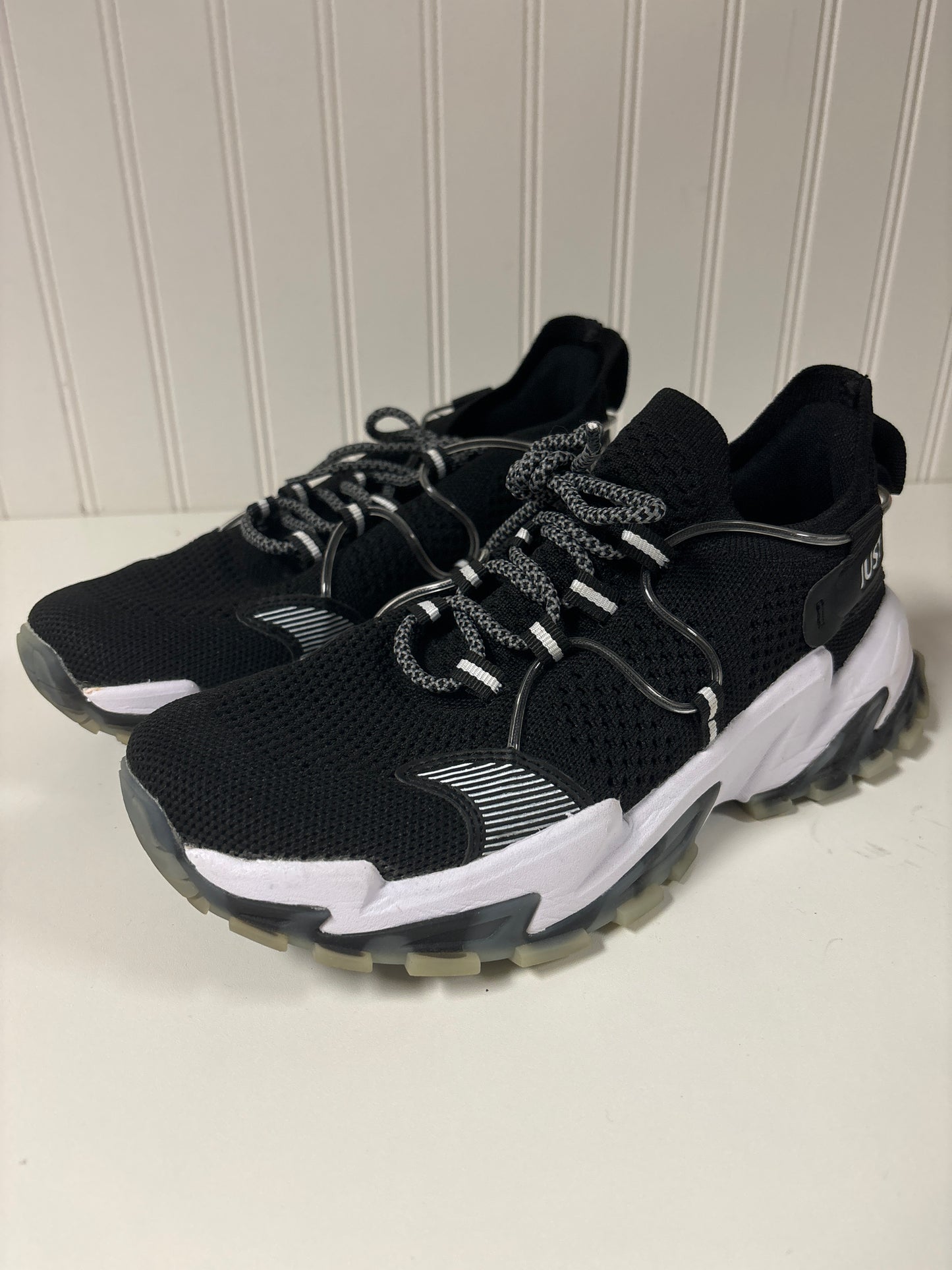 Shoes Athletic By Clothes Mentor In Black, Size: 9