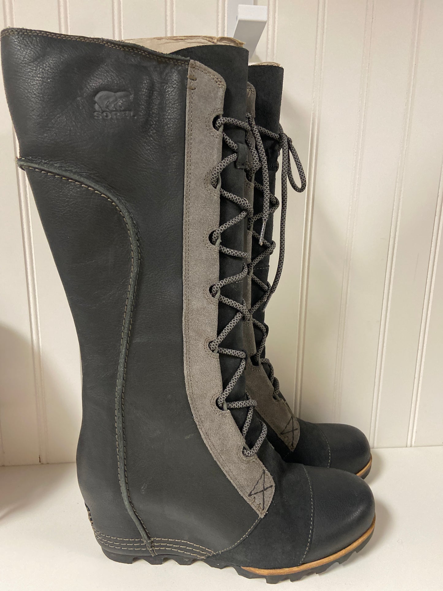 Boots Knee Heels By Sorel In Black & Grey, Size: 10