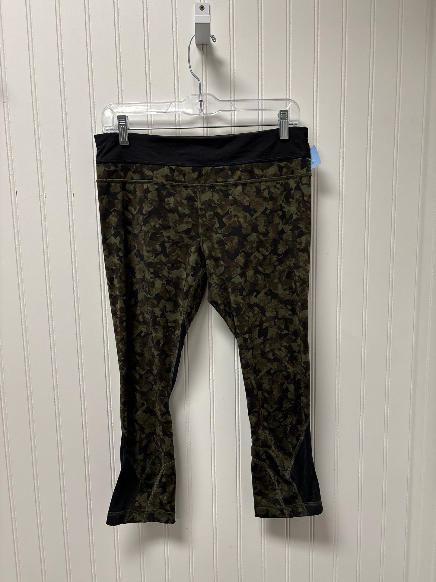 Athletic Leggings Capris By Lululemon In Camouflage Print, Size: M