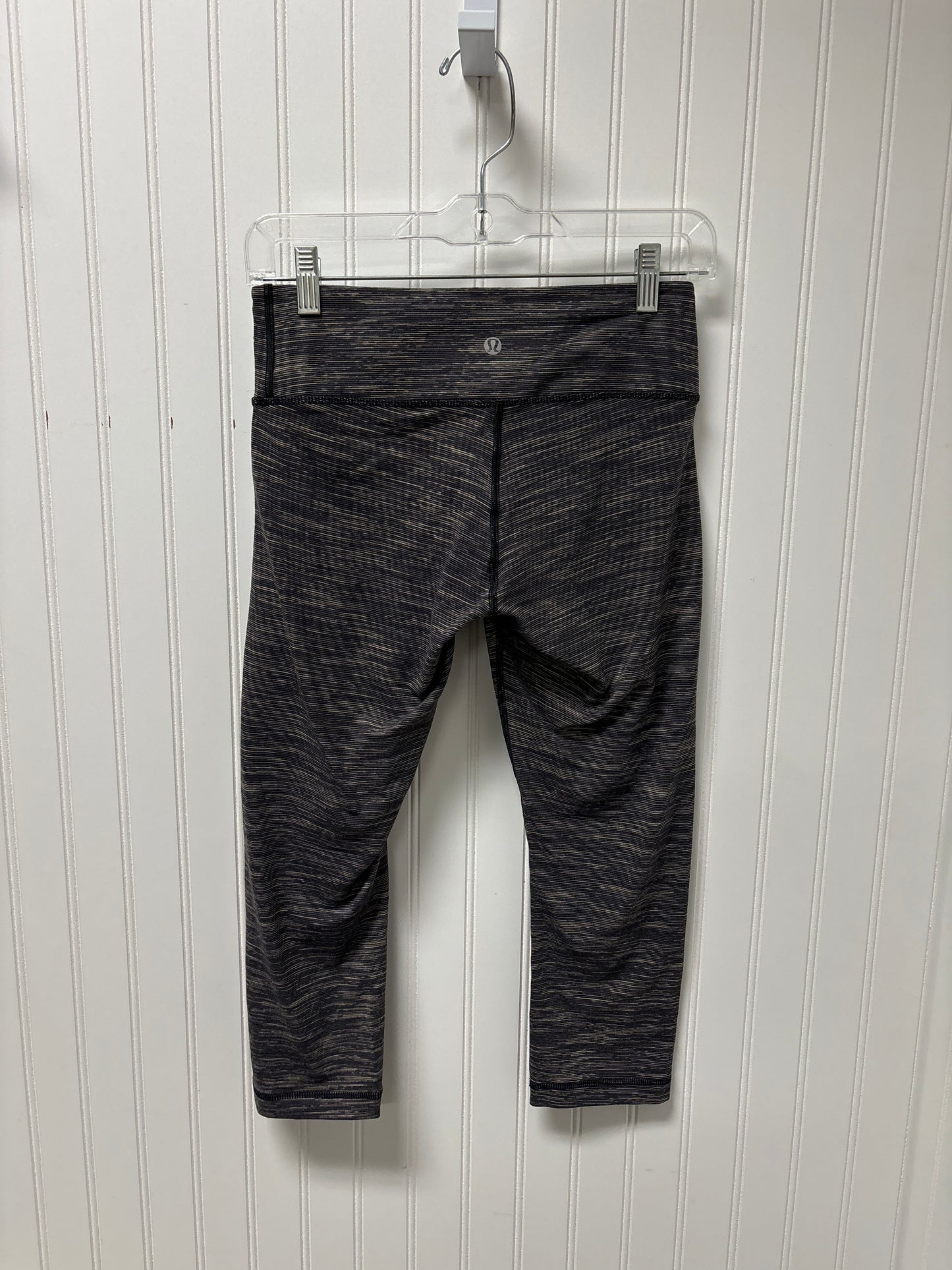 Athletic Leggings Capris By Lululemon In Grey, Size: S