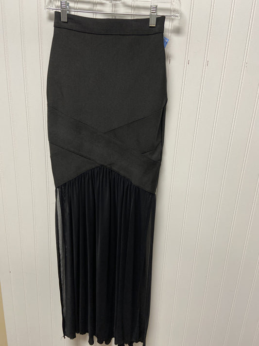 Skirt Maxi By Clothes Mentor  Size: 2