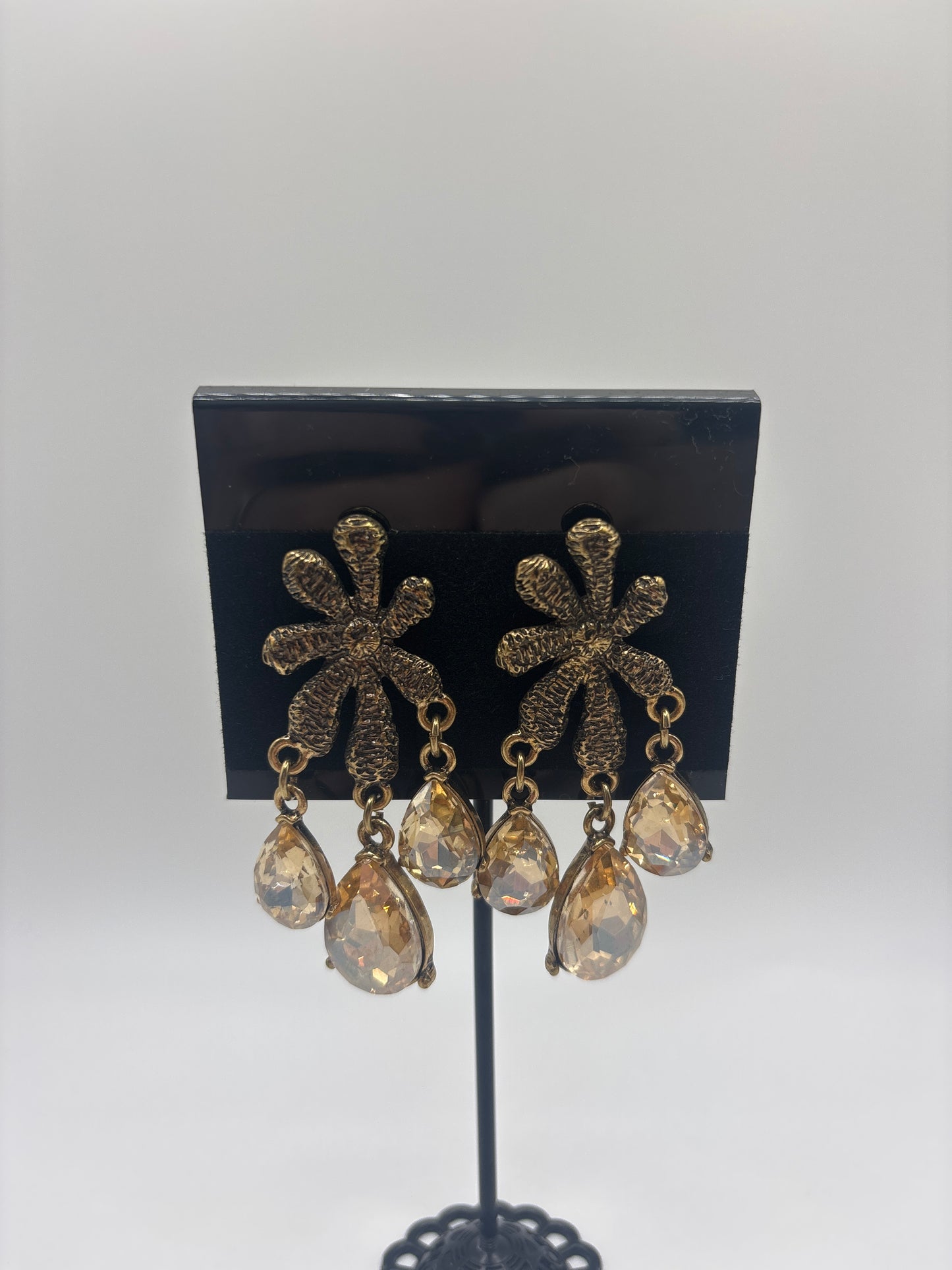 Earrings Statement By Clothes Mentor, Size: 1