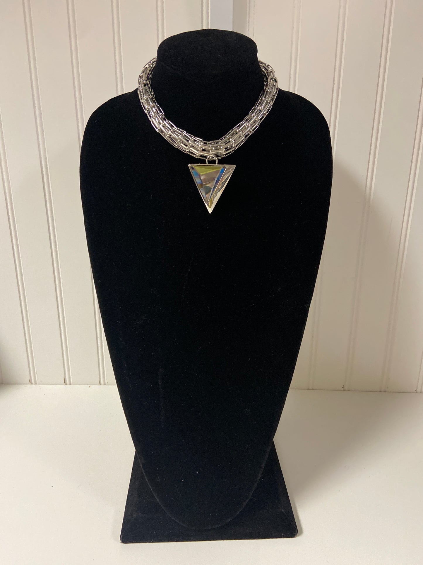 Necklace Statement By Clothes Mentor, Size: 1