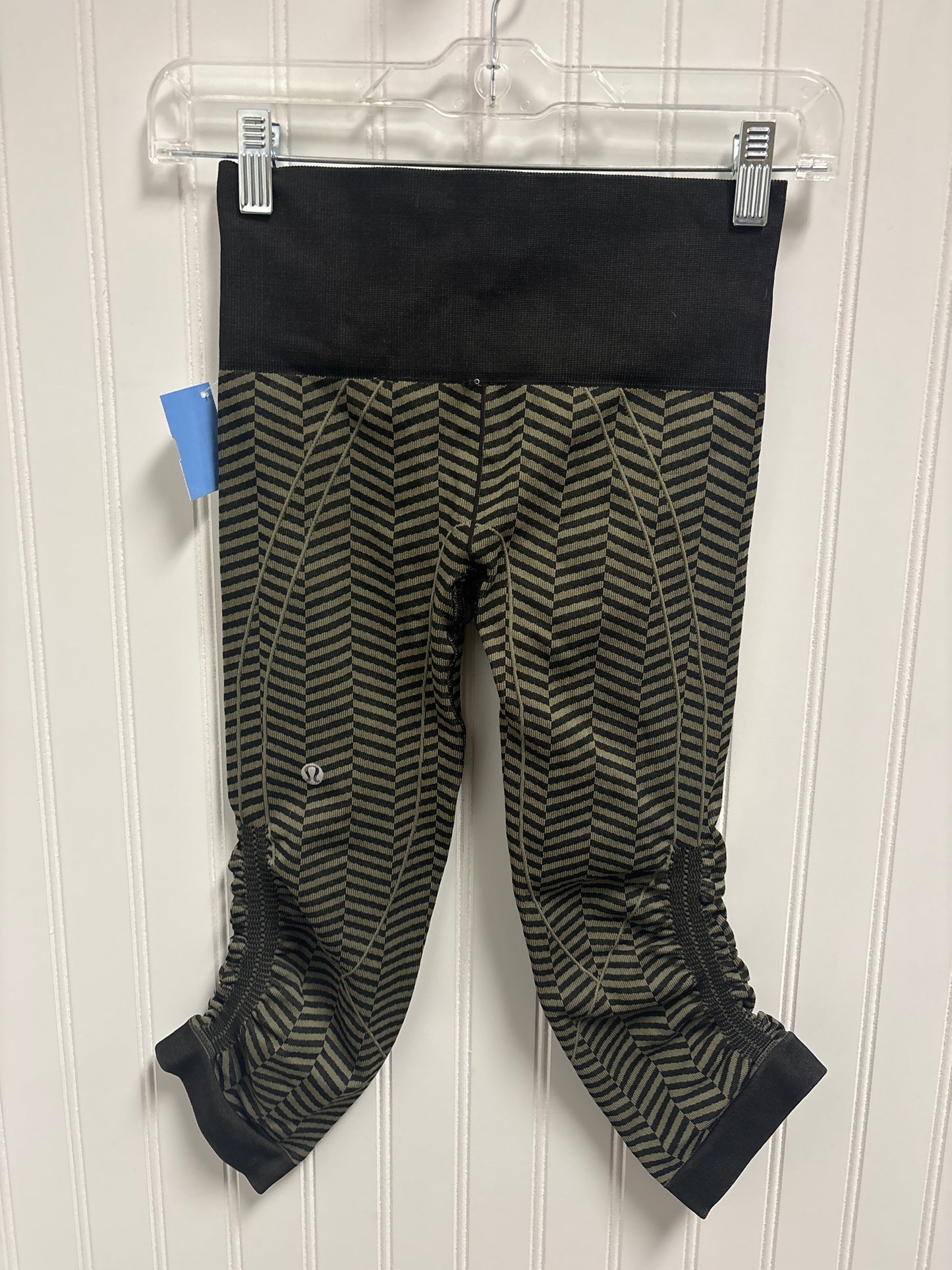 Athletic Leggings Capris By Lululemon In Green, Size: Xs