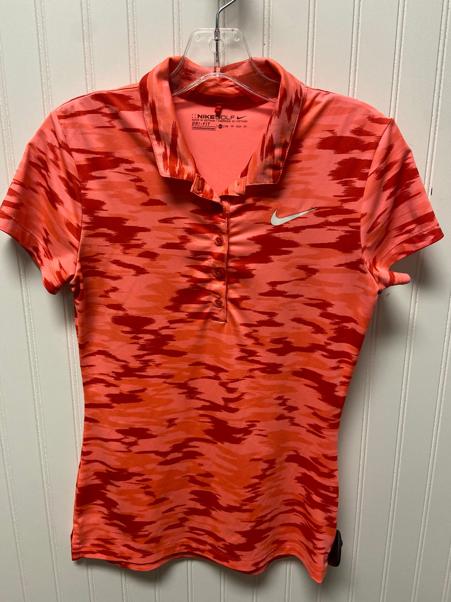 Athletic Top Short Sleeve By Nike In Pink, Size: Xs