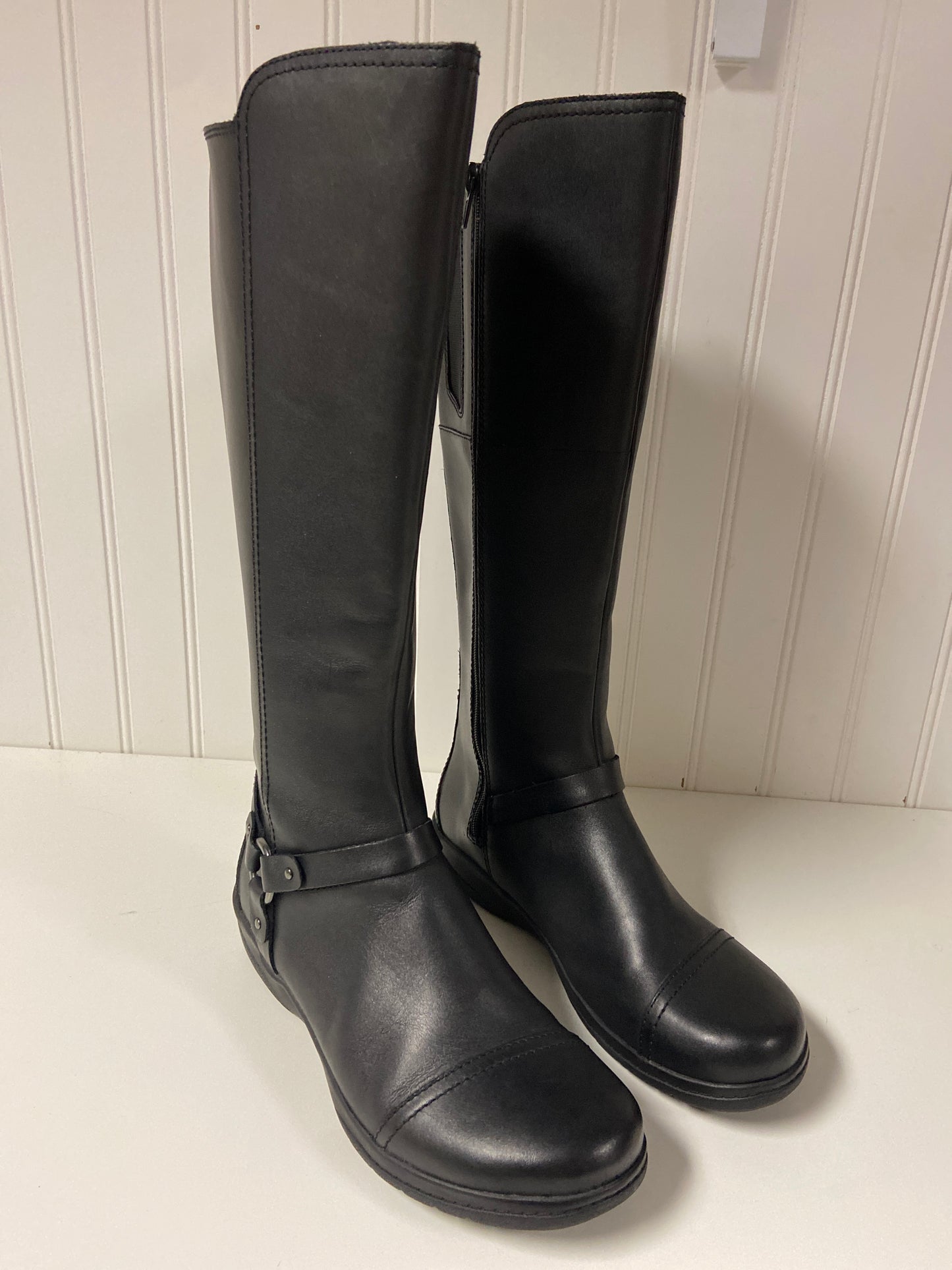 Boots Knee Flats By Clarks In Black, Size: 6.5