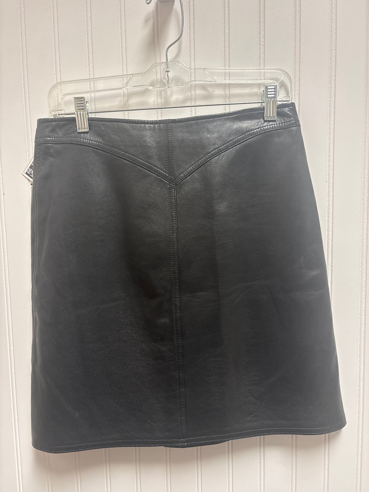 Skirt Mini & Short By Anne Klein In Black, Size: 6