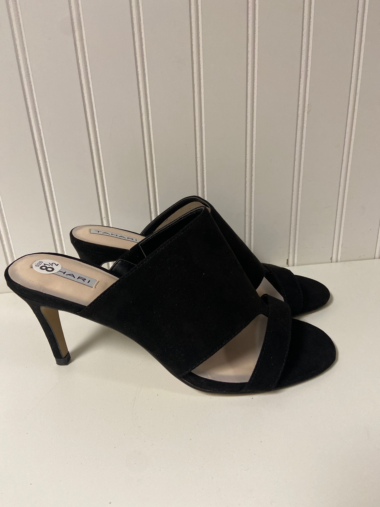 Sandals Heels Kitten By Tahari By Arthur Levine In Black, Size: 8.5