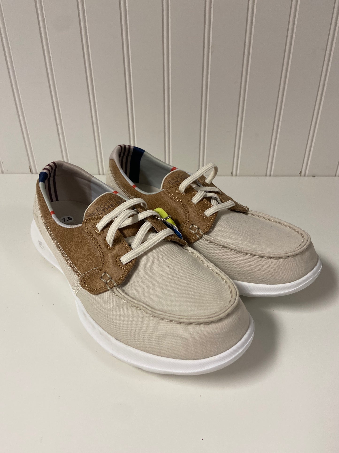 Shoes Sneakers By Skechers In Beige, Size: 7.5