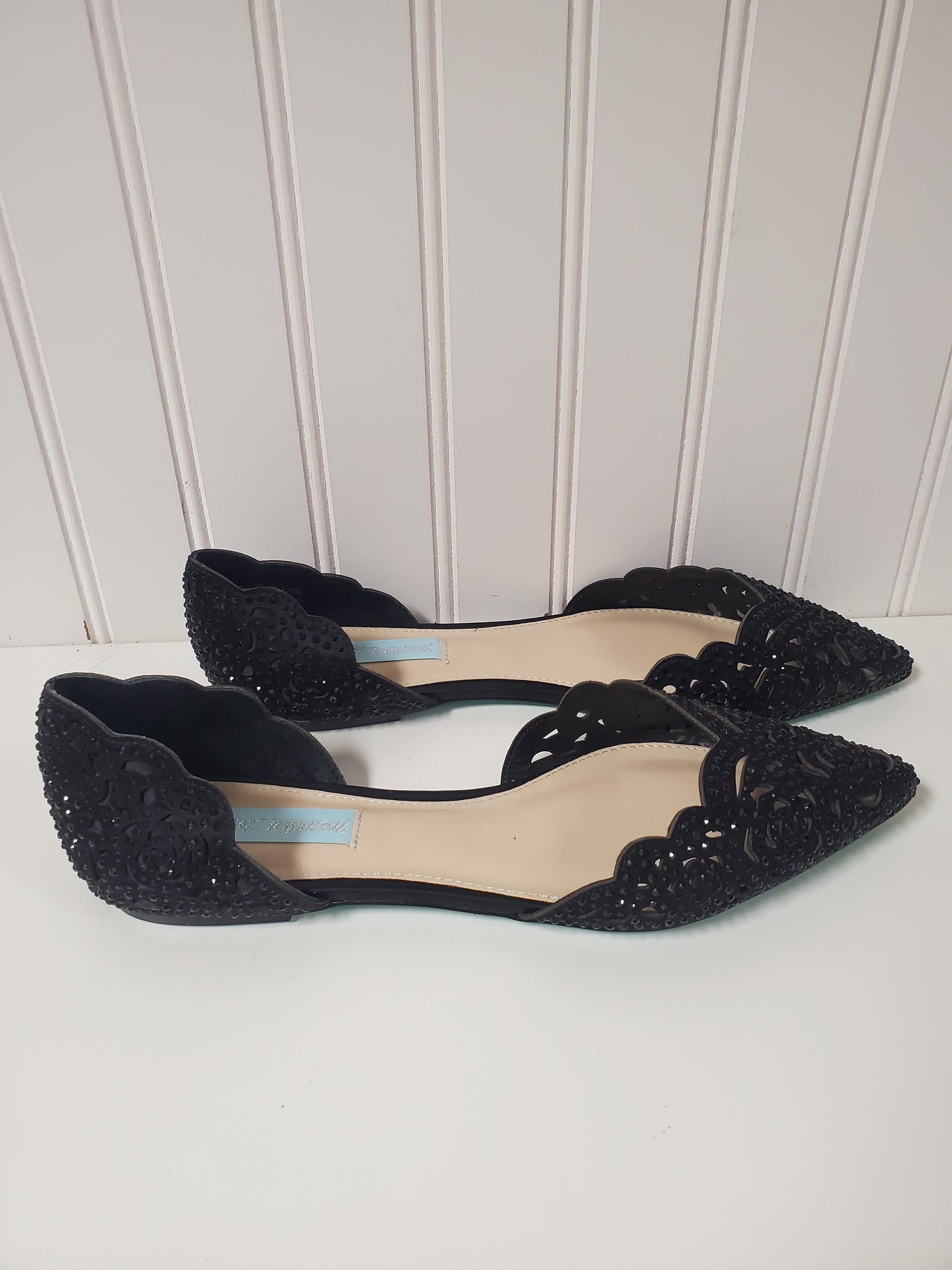 Shoes Flats By Betsey Johnson In Black, Size: 9