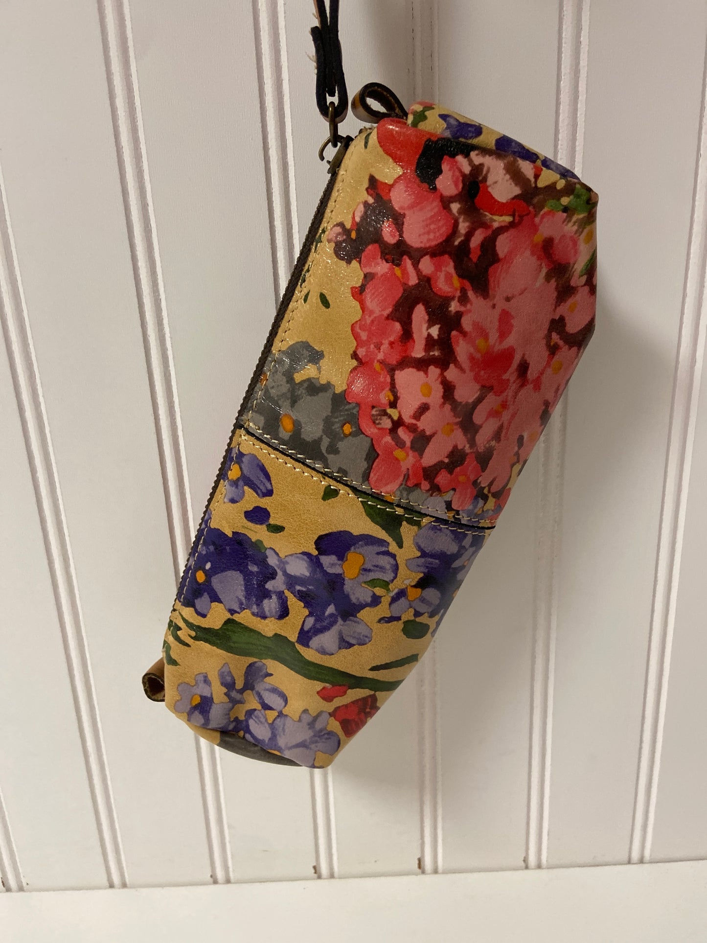 Wristlet Designer By Patricia Nash, Size: Medium