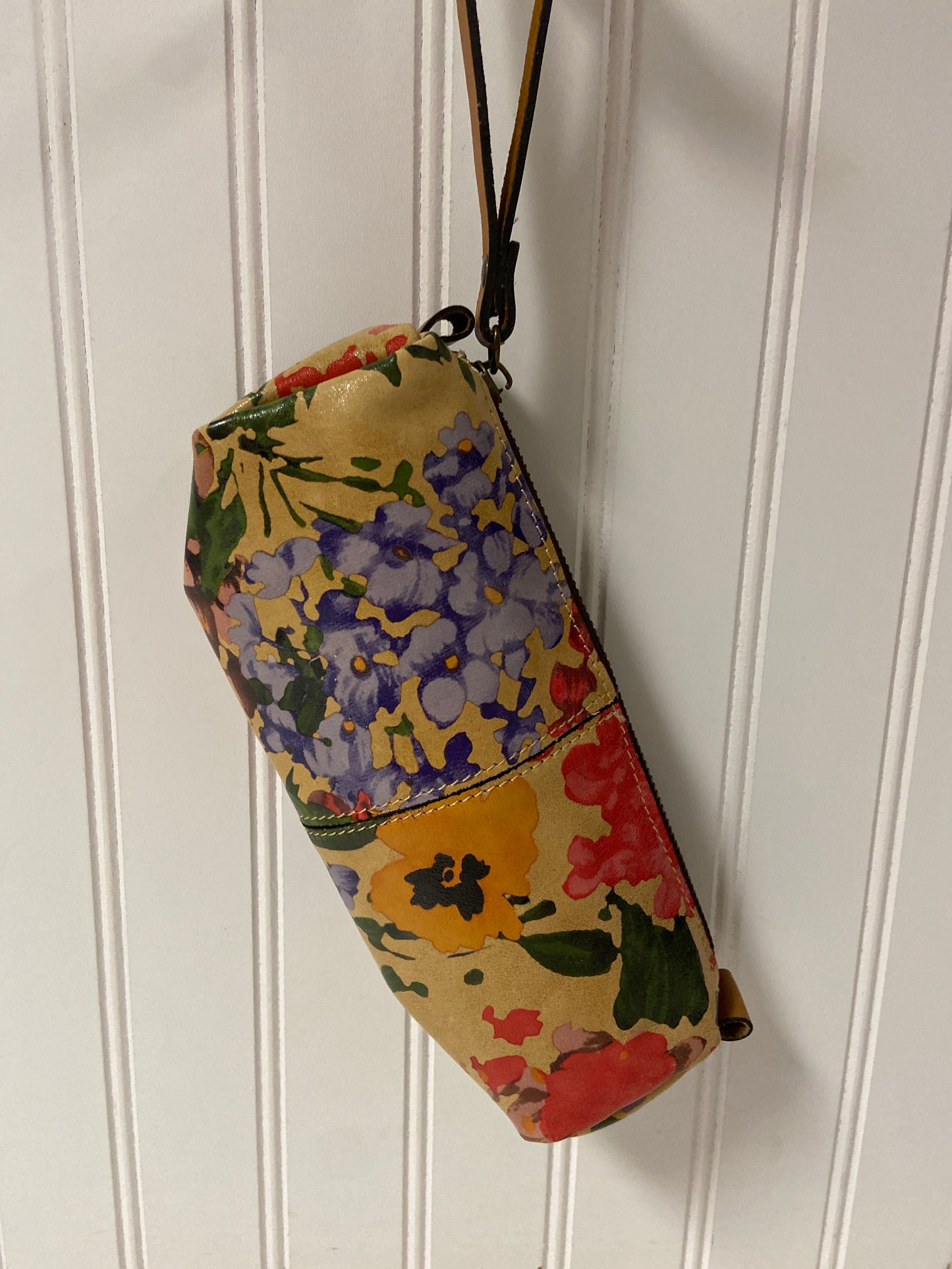 Wristlet Designer By Patricia Nash, Size: Medium