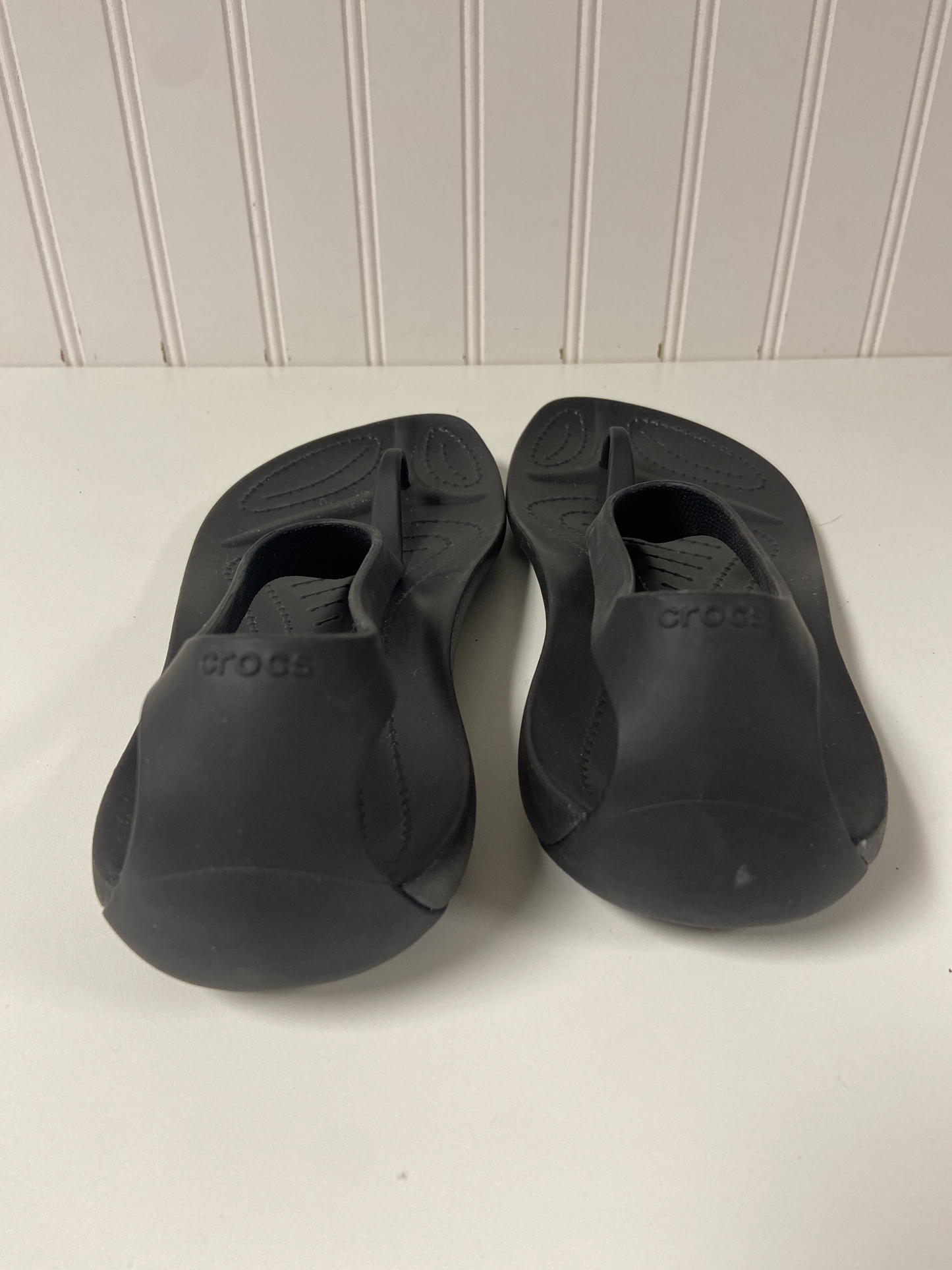 Sandals Flats By Crocs  Size: 8