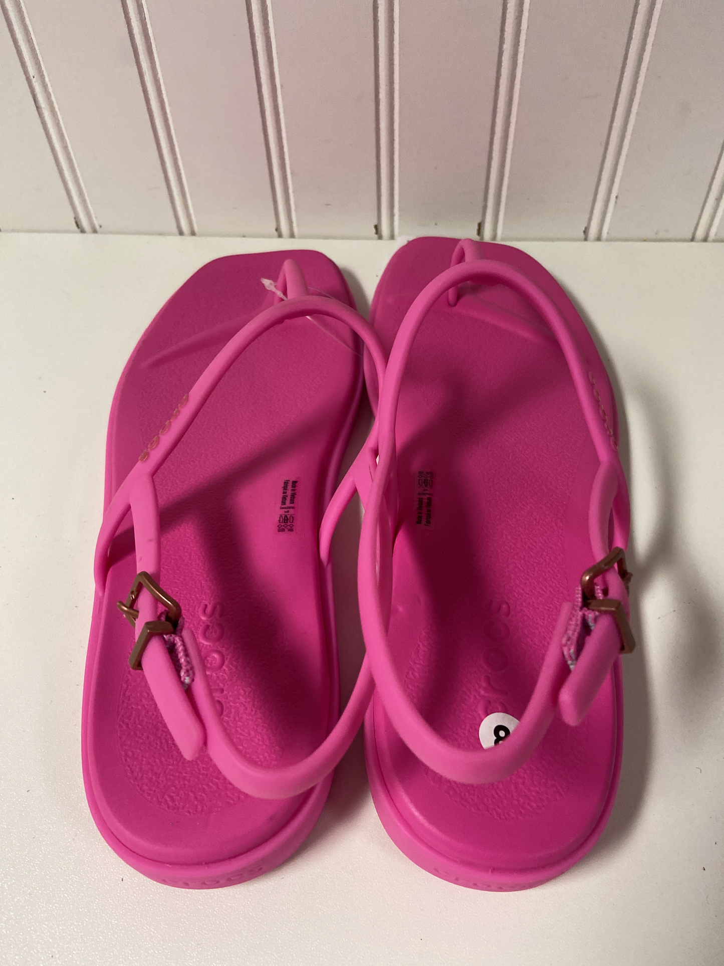 Sandals Flats By Crocs  Size: 8