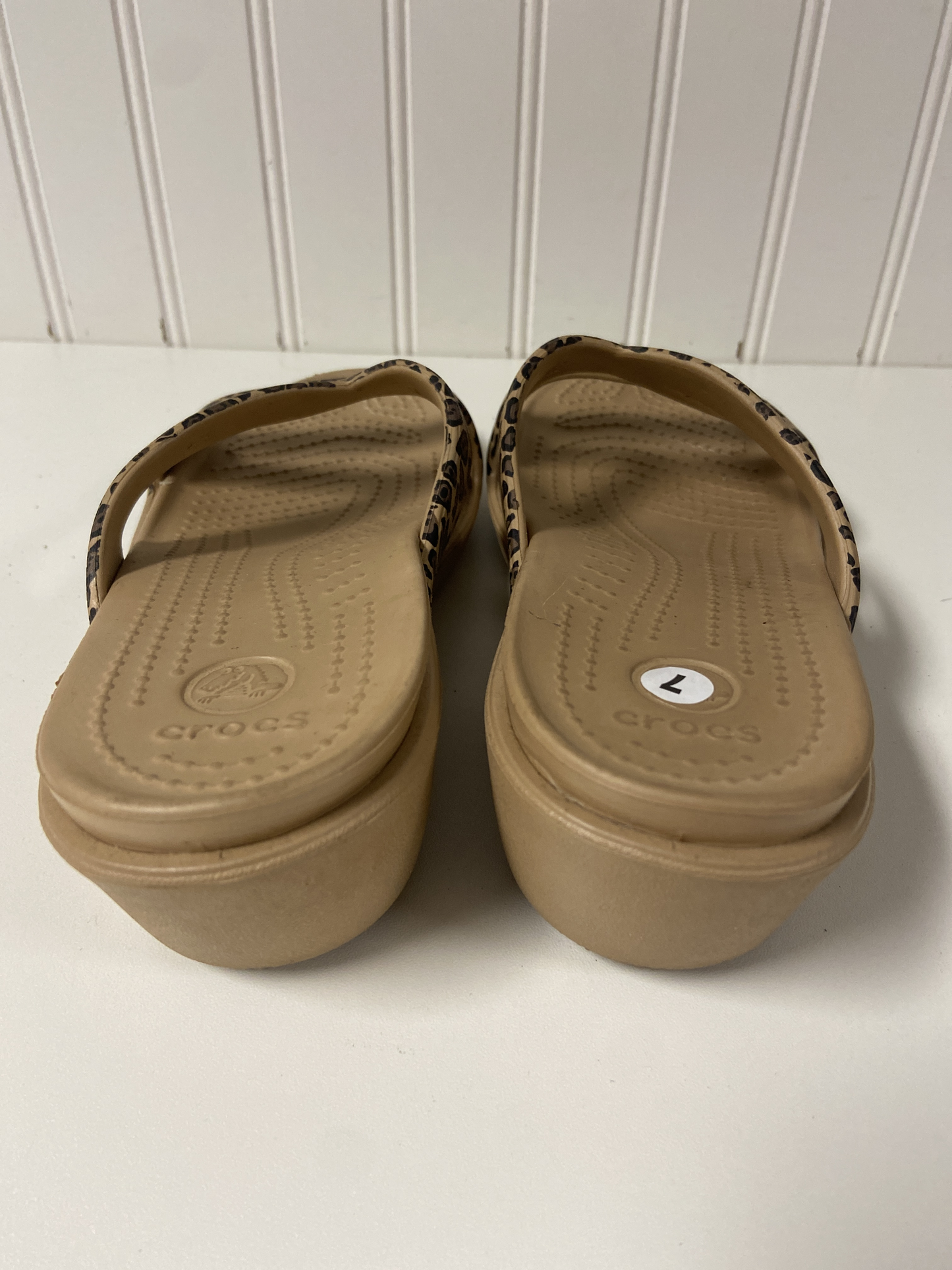 Sandals Flats By Crocs  Size: 7