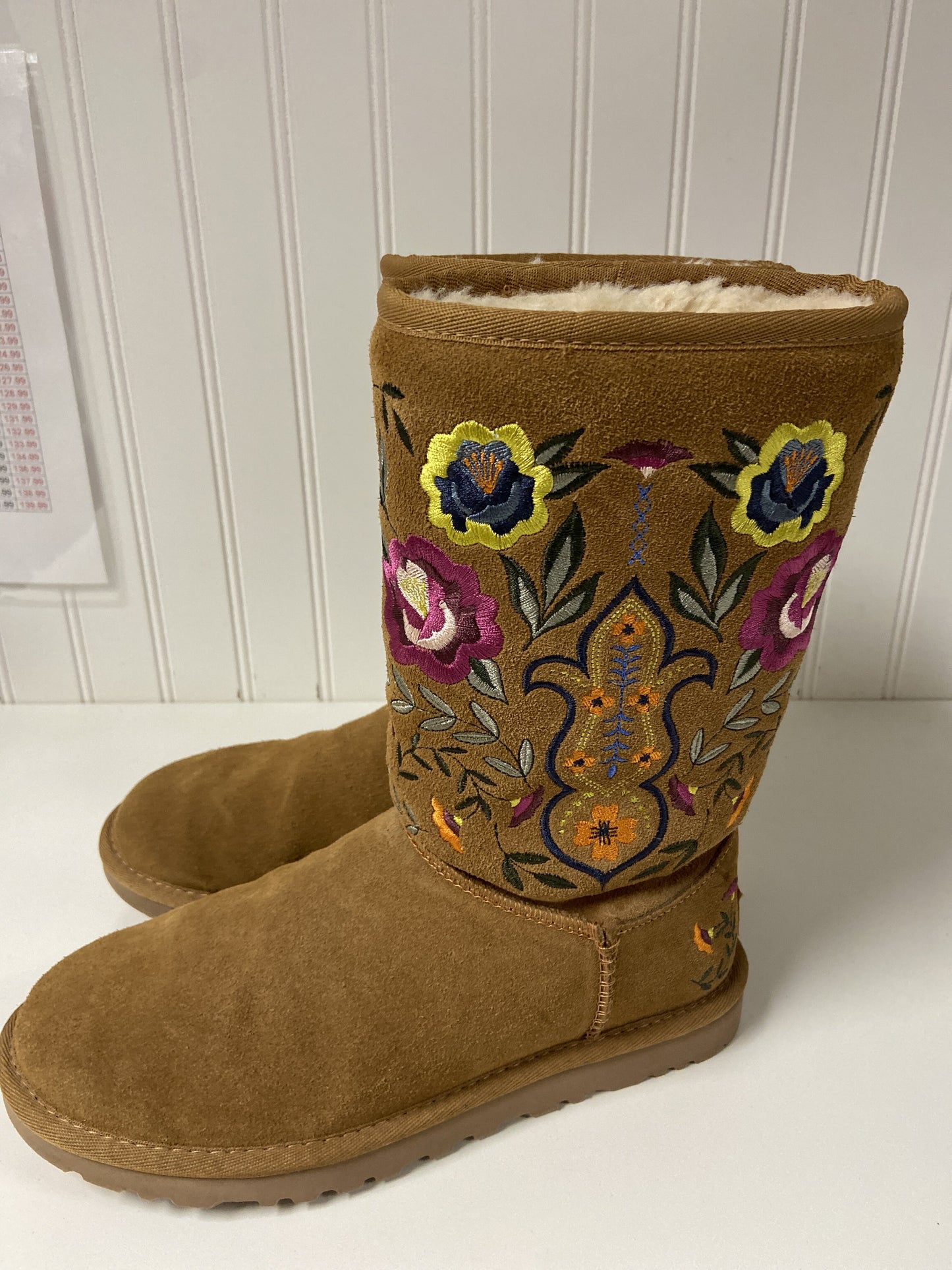 Boots Designer By Ugg  Size: 6