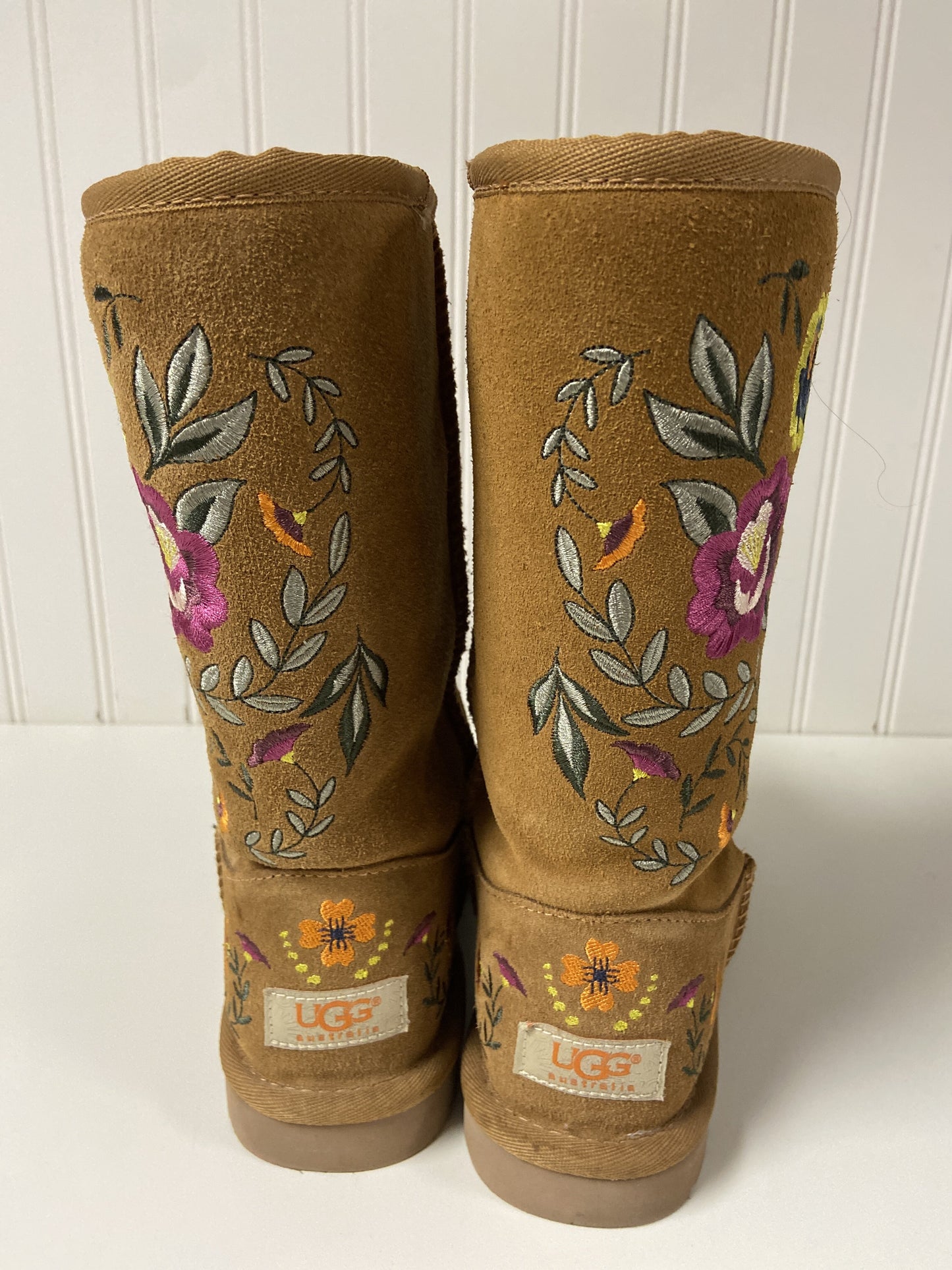 Boots Designer By Ugg  Size: 6