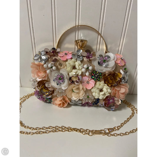 Clutch By Clothes Mentor, Size: Small