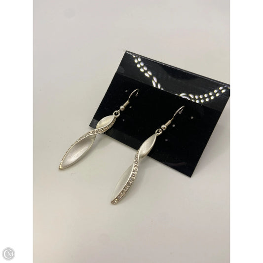 Earrings Dangle/drop By Clothes Mentor, Size: 1