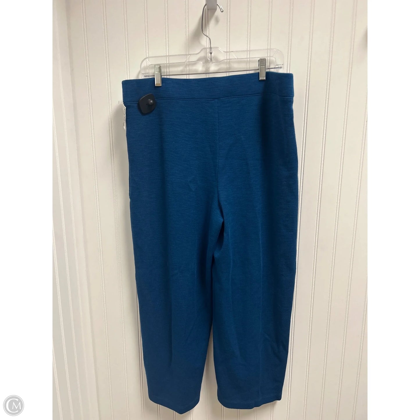 Pants Cropped By Chicos In Blue, Size: 12