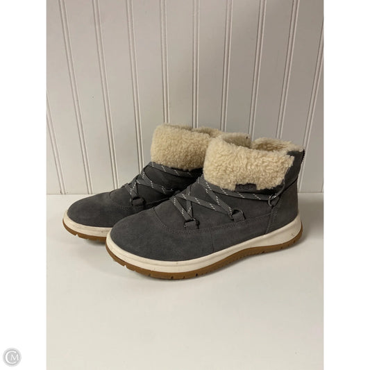 Boots Designer By Ugg In Grey, Size: 8