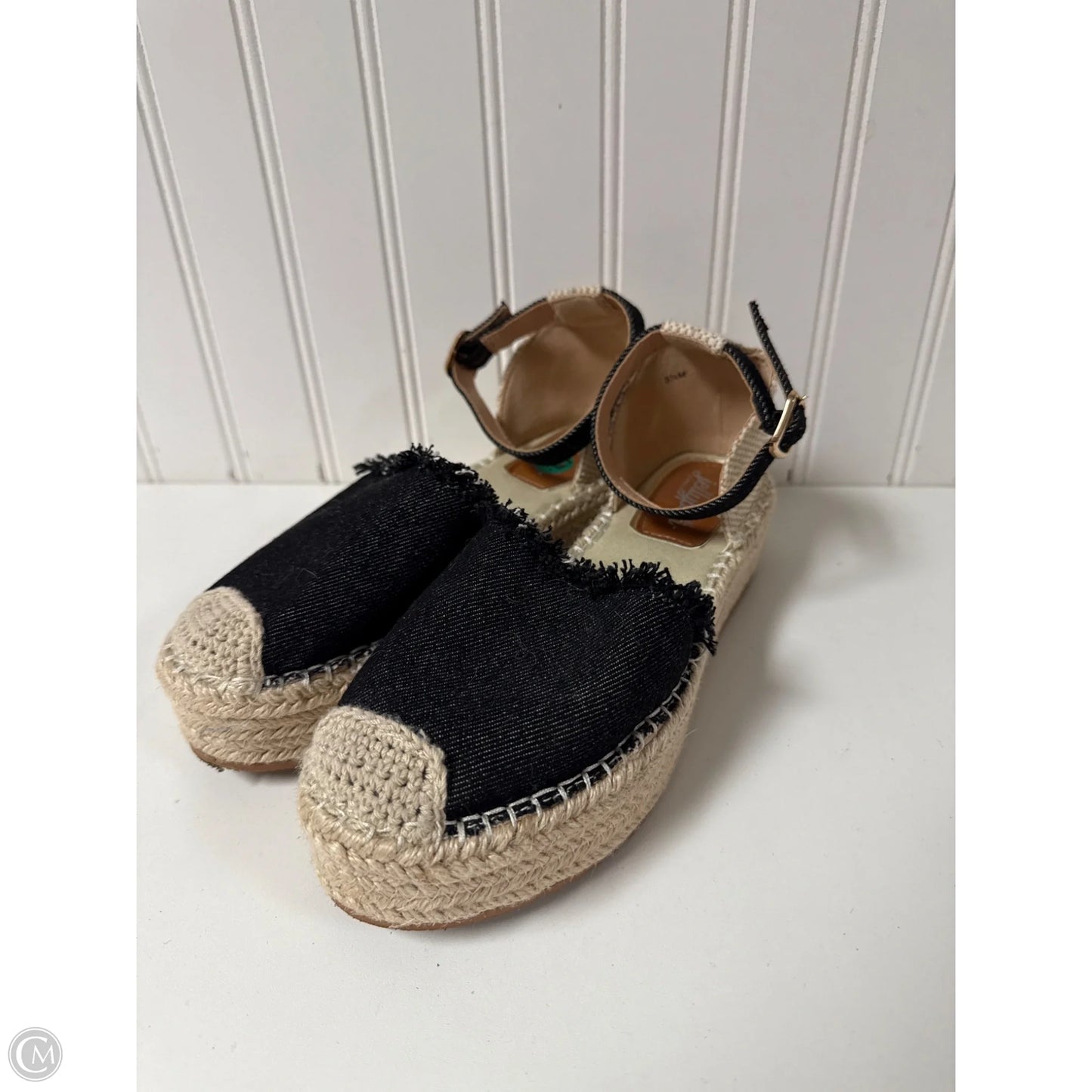 Sandals Flats By Jelly Pop In Black Denim, Size: 5.5