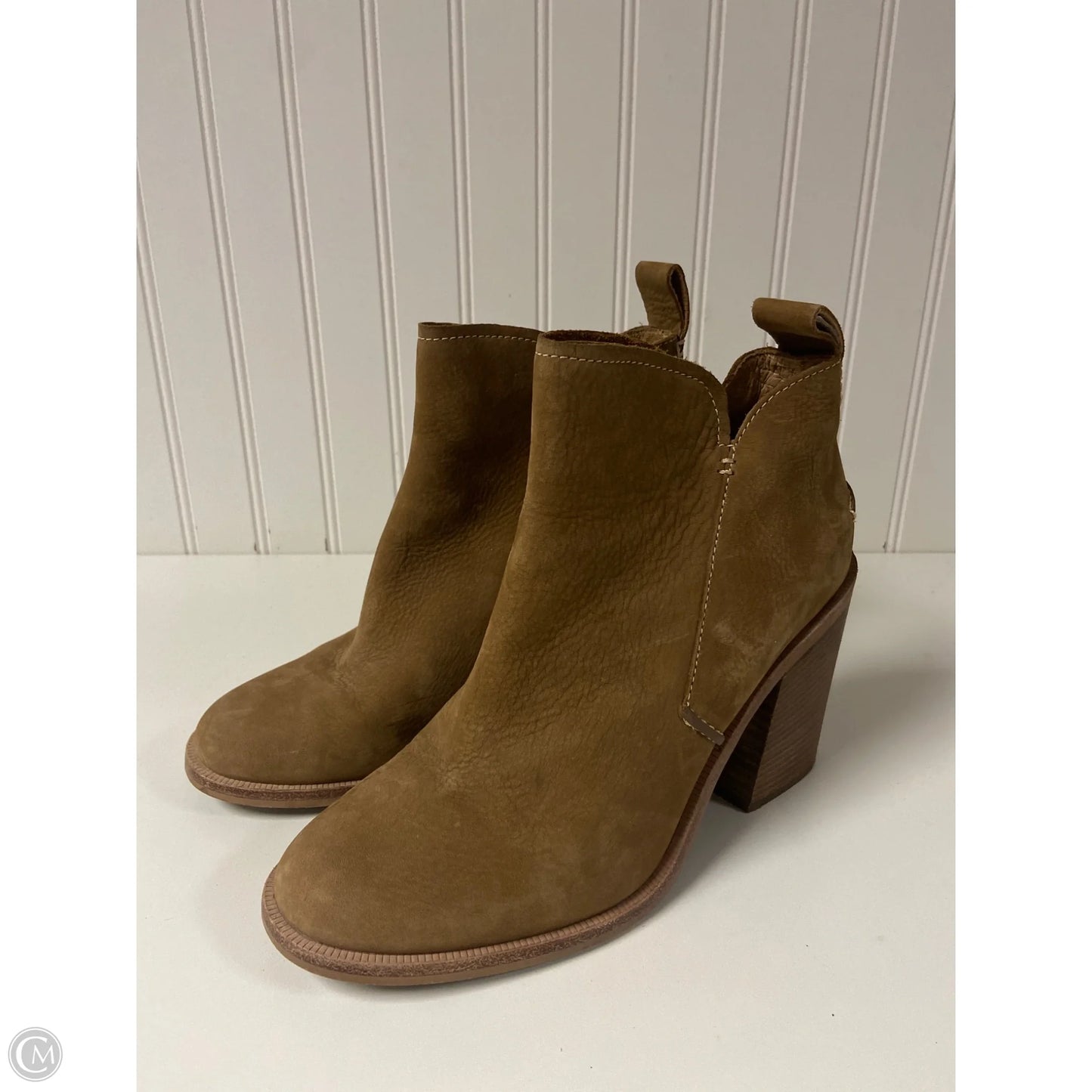 Boots Designer By Ugg In Tan, Size: 9
