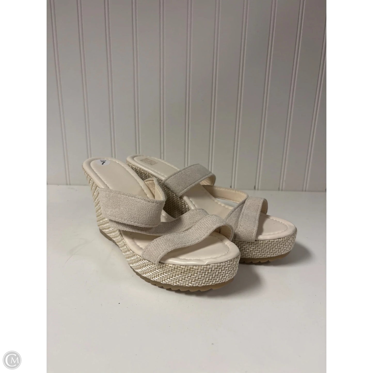 Sandals Heels Wedge By Clothes Mentor In Cream, Size: 7