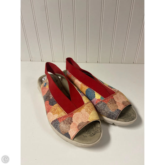 Shoes Flats By Clothes Mentor In Multi-colored, Size: 7.5