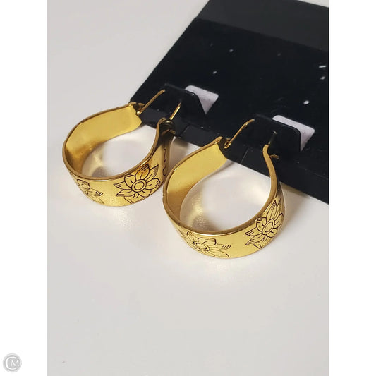 Earrings Hoop By Clothes Mentor, Size: 1