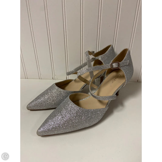 Shoes Heels Kitten By Clothes Mentor In Silver, Size: 9.5