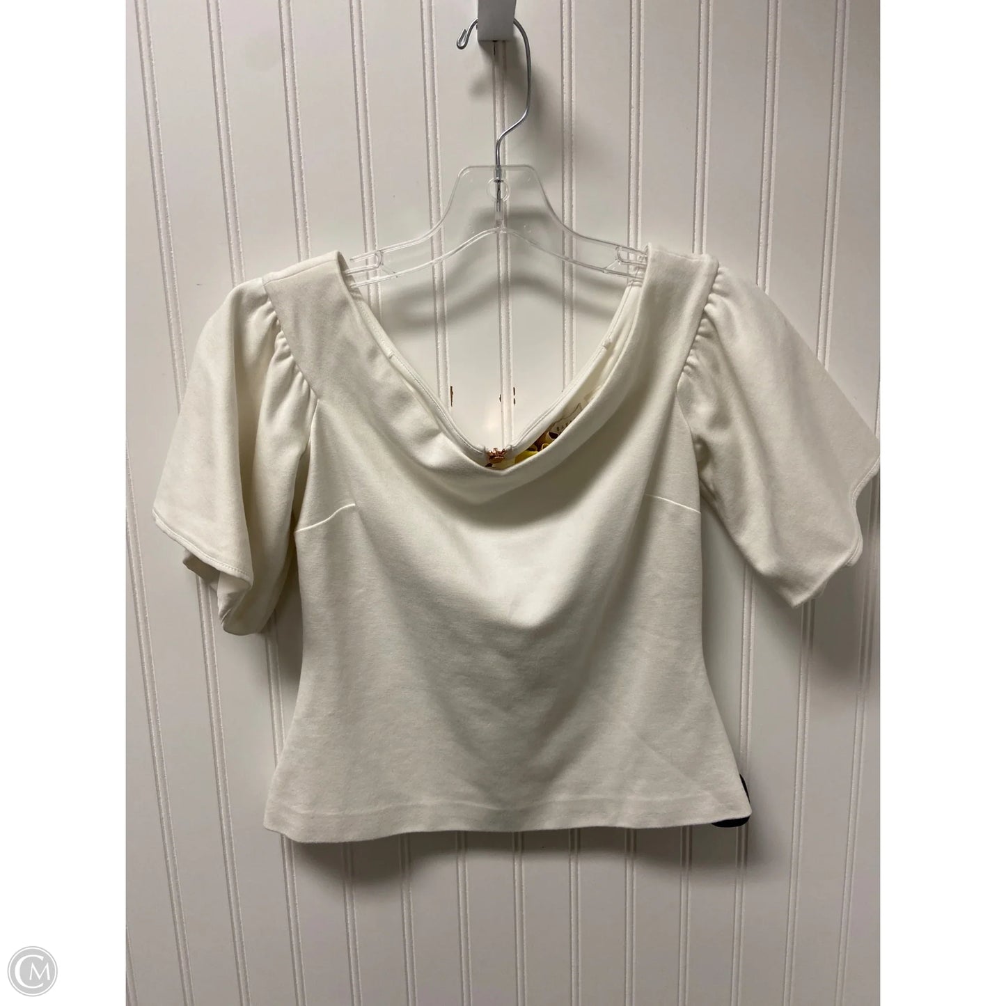 Top Short Sleeve By Clothes Mentor In White, Size: M