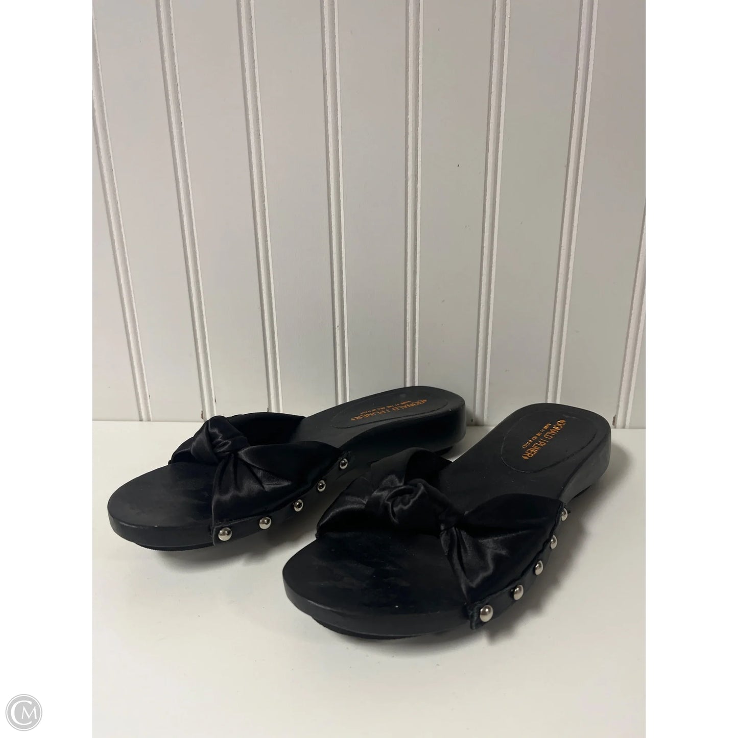 Sandals Flats By Donald Pliner In Black, Size: 5