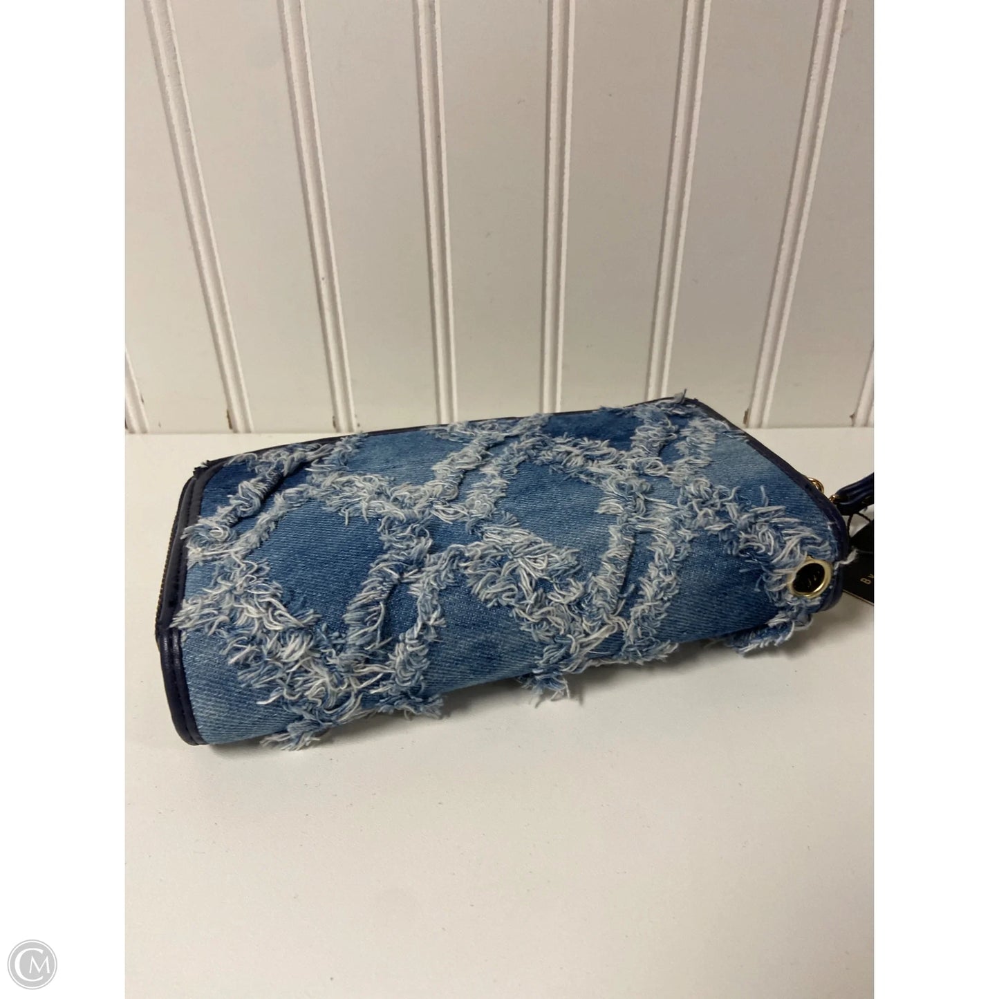 Wallet By Clothes Mentor, Size: Large