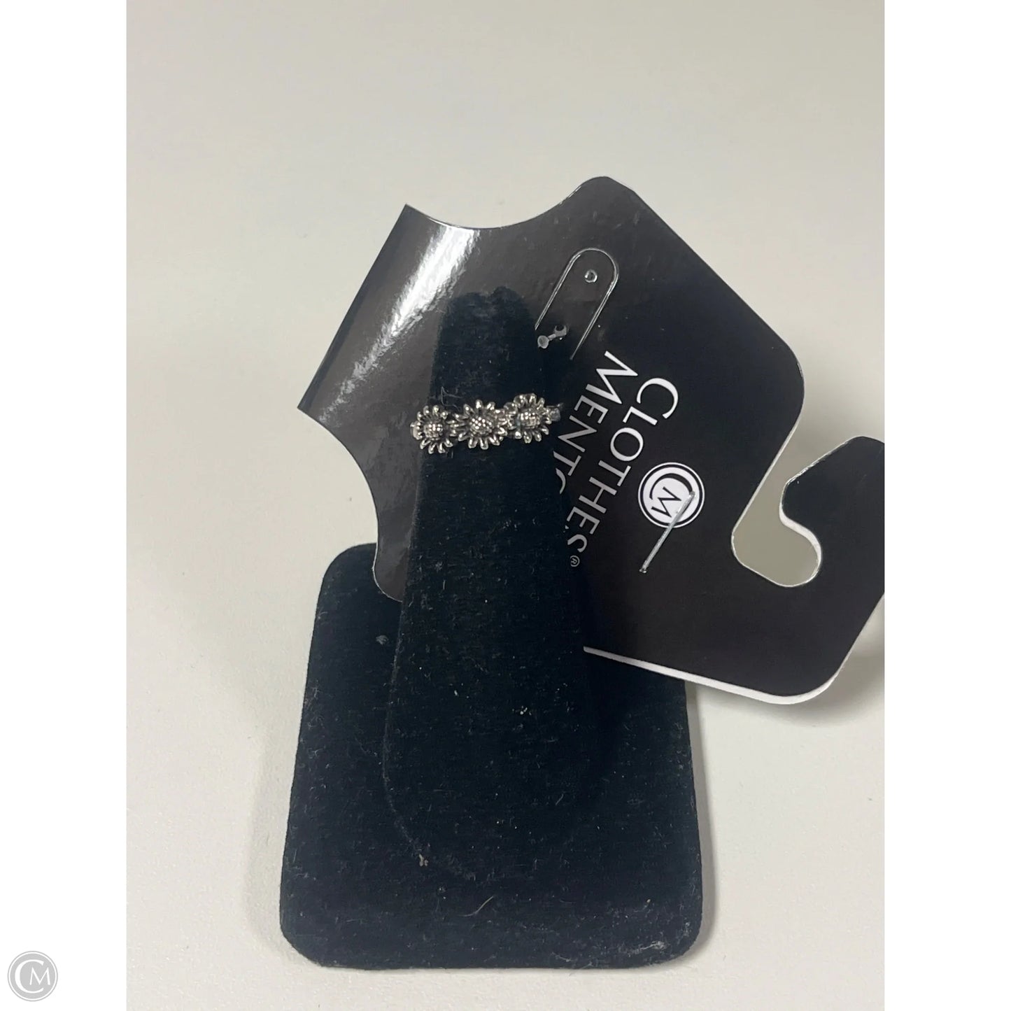 Ring Band By Clothes Mentor, Size: 6