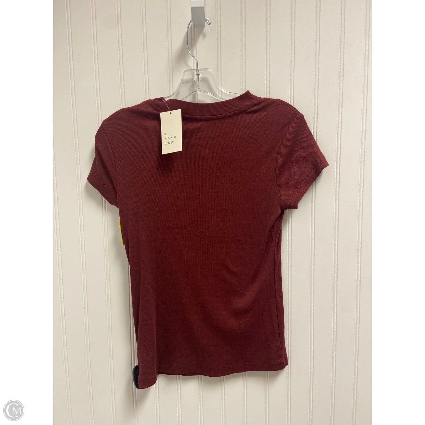 Top Short Sleeve Basic By A New Day In Maroon, Size: S
