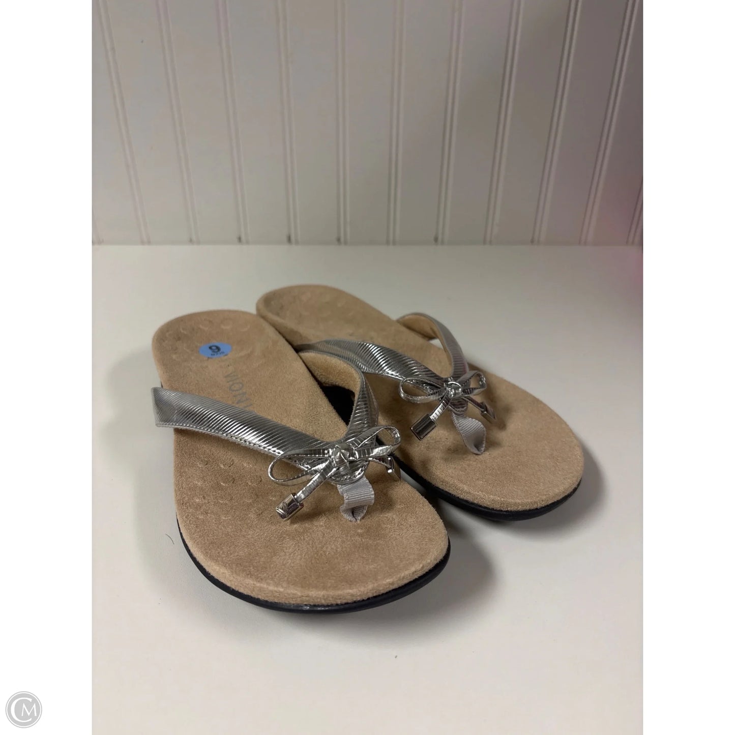 Sandals Flip Flops By Vionic In Silver, Size: 6