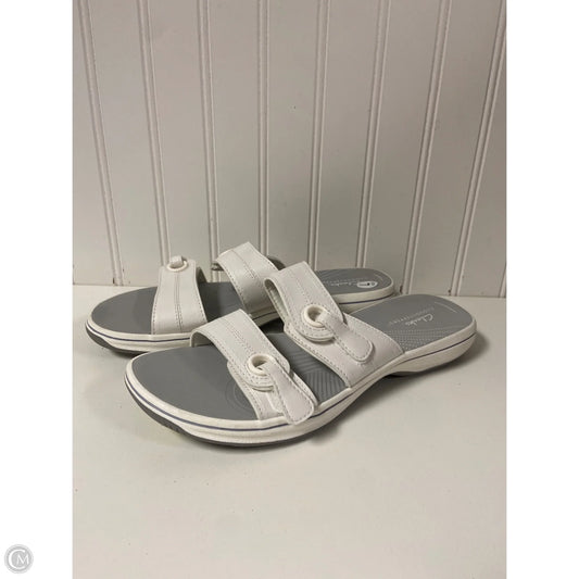 Sandals Flats By Clarks In White, Size: 7