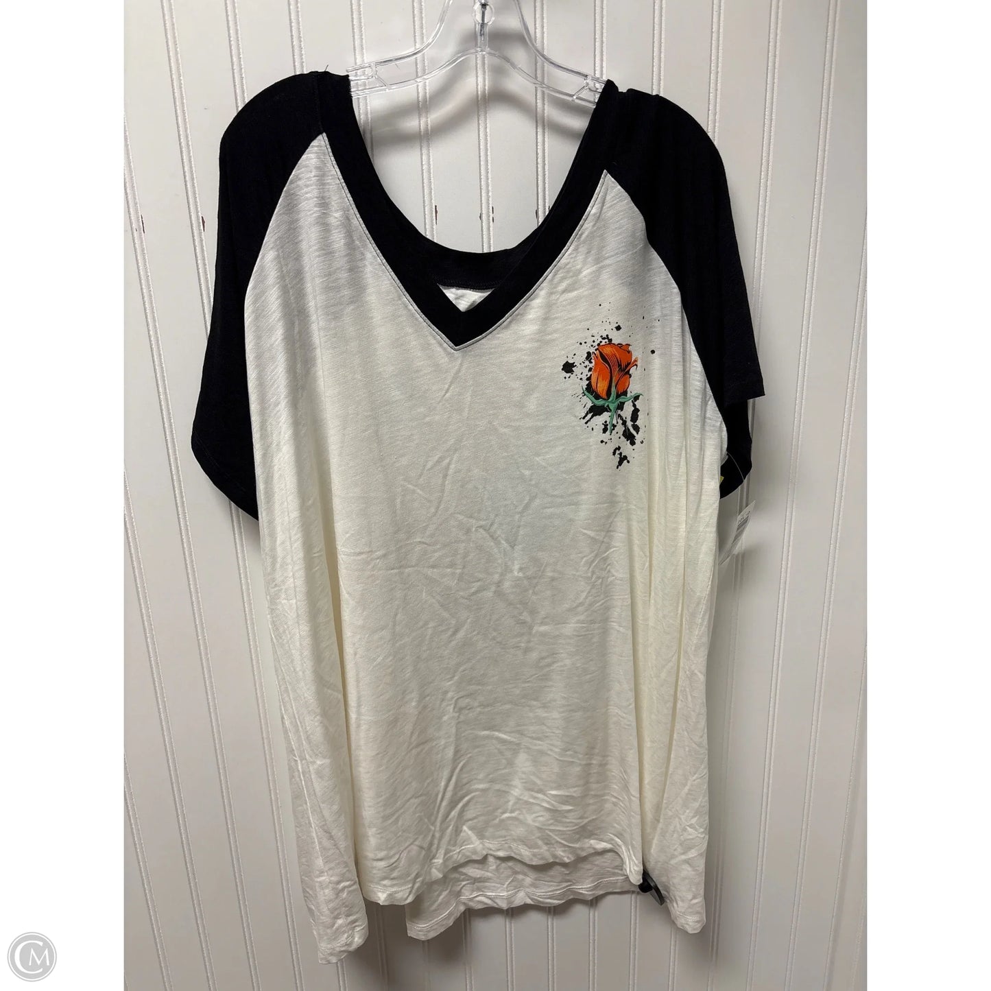 Top Short Sleeve Basic By Torrid In Black & White, Size: 4x
