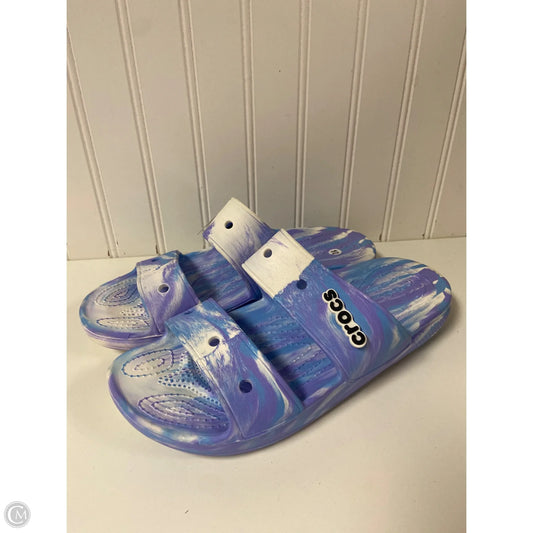 Shoes Flats By Crocs In Tie Dye Print, Size: 10