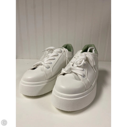 Shoes Sneakers Platform By Clothes Mentor In White, Size: 9