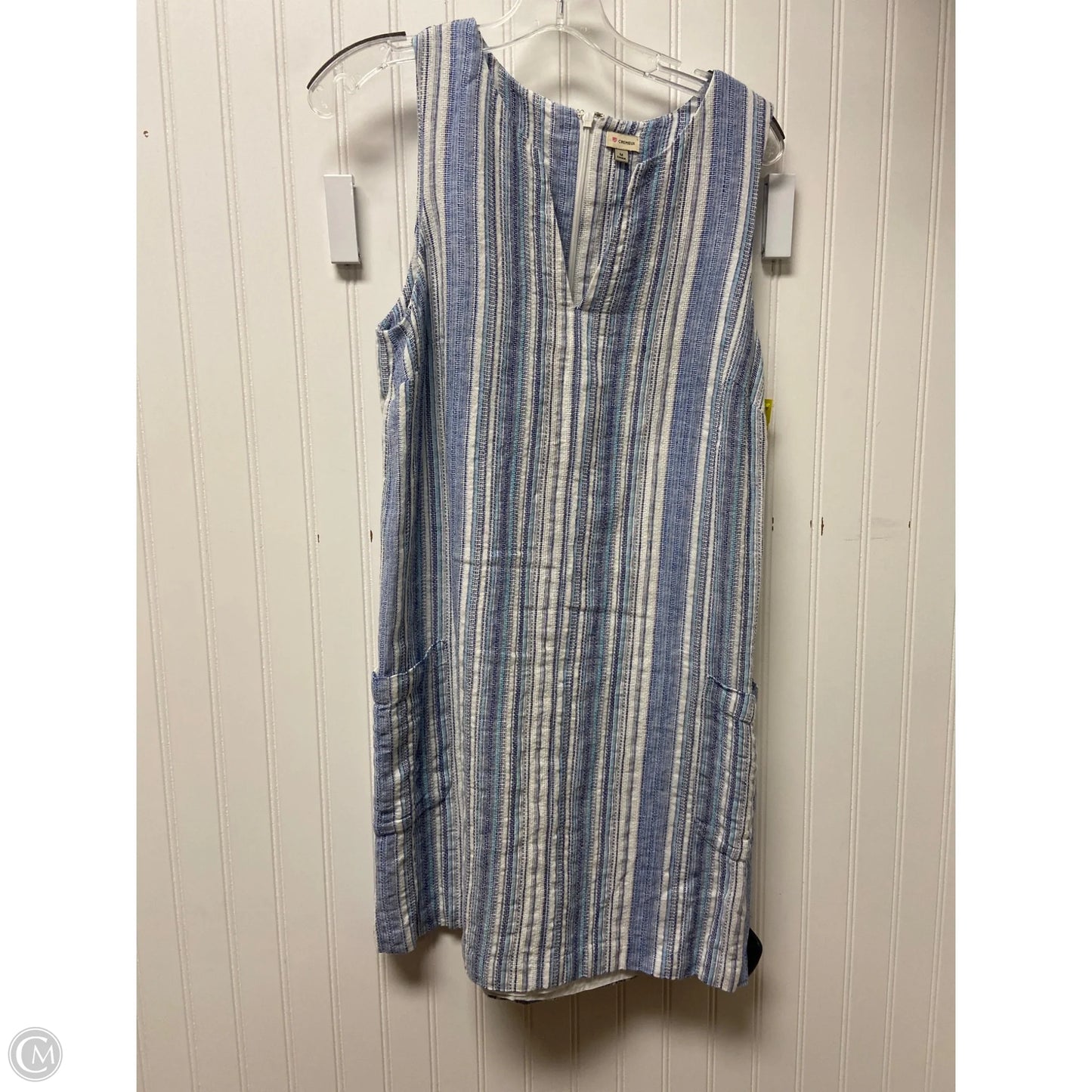 Dress Casual Short By Cremieux In Blue & White, Size: M